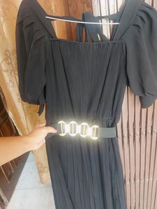 ! Pleated Design Black Straight Fit Maxi Dre