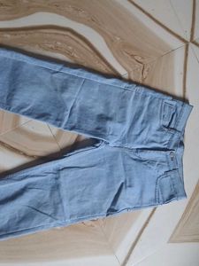 a blue wide leg pants