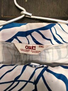 Blue &amp; White Abstract Leaf Print Cropped Shirt