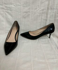 🆕Classic Black Patent Leather Heels