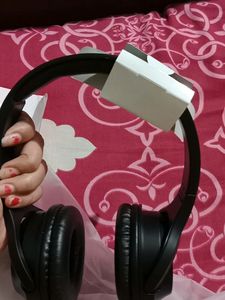 Ear Phone Of Motorola It's Wireless And Totally New