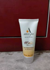Aaranyaa Sun Block Lotion SPF 40