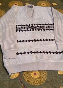 Vintage Patterned V-Neck Sweater