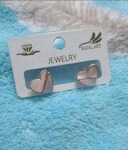 🌼🎀CUTE HEART SHAPED EARRINGS🎀👀