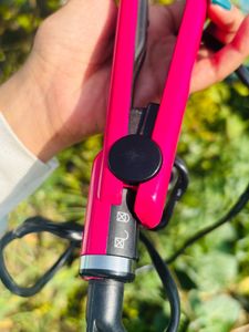 🩷BARBIE 🩷Pink SYSKA Hair Straightener