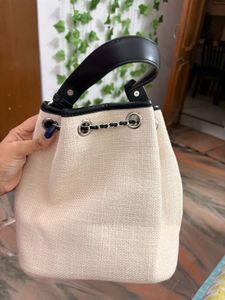 BRAND NEW Chanel Bucket Bag - Chic &amp; Stylish