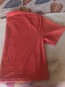 HELLCAT WOMENS TSHIRT WITH XL SIZE.
