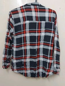 Chic Plaid Button-Up Shirt