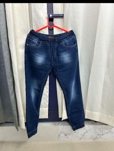 Comfortable Dark Wash Jogger Jeans