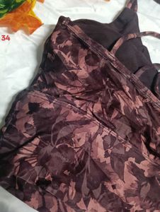 148.Floral Print Sports Bra