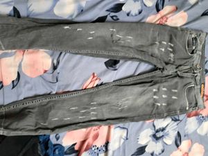 Stylish Grey Distressed Jeans