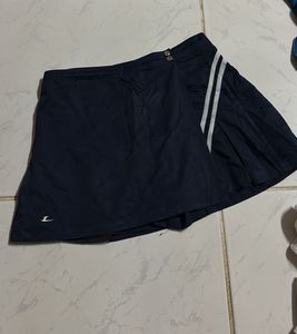 Stylish Navy Skort with White Stripes26-28