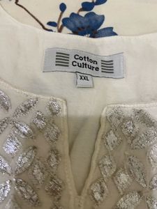 XXL white embellished kurti