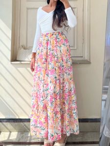 Chic Floral Print Tiered Maxi Skirt