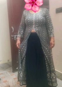 Ethnic Kurta Set with Embellishments