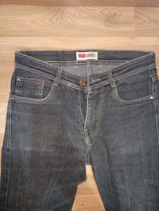 Levi's Dark Wash Jeans