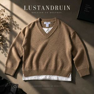 BROWN V-NECK KNIT SWEATER