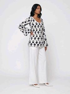 Nishorama Amani Bell Sleeves Kurti