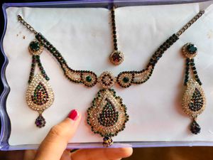 Elegant Necklace, Earring, and Maang Tikka Set