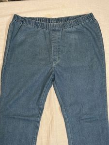 Comfortable Light Wash Denim Jeans
