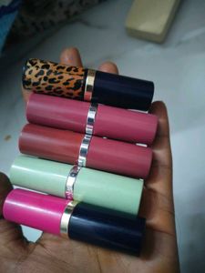 Lot of 6 Lipsticks