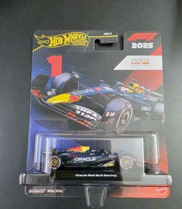 Hot Wheels Oracle Red Bull Racing F1 Car