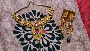 Pink &amp; Green Royal Jewellery Set