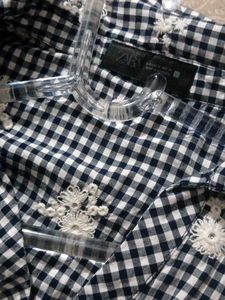ZARA Chic Gingham Embroidered Button-Up Shirt