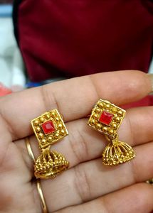 Elegant Kundan &amp; Emerald Necklace Set
