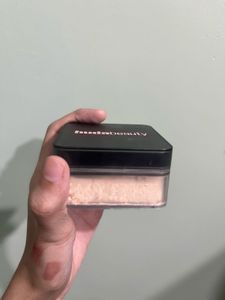 authentic Huda beauty easy bake