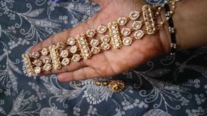 Elegant Maang Tikka Headpiece