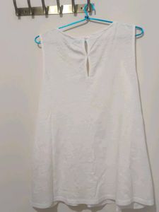 Never worn Chic White Lace Trim Sleeveless Top