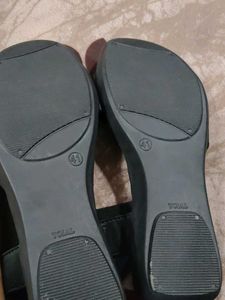 unused Stylish Black Wedge Sandals