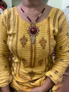 Elegant Maroon Statement Necklace