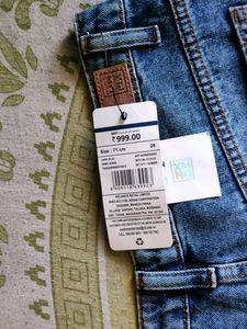 Trendy Ripped Mom Jeans