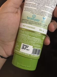 Mamaearth Mung Bean Pore Cleansing Foam Scrub
