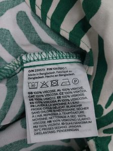 ​H&amp;M Green &amp; White Printed Viscose Shirt Dress