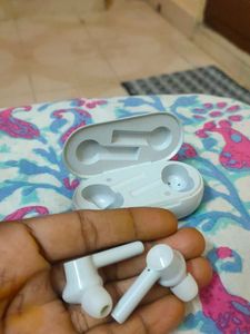OnePlus Wireless Earbuds Charging Case
