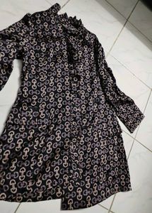 Chic Black Patterned Tunic Top