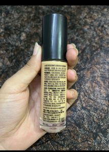 Lakme Forever Matte Foundation &amp; Primer