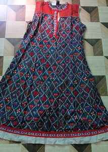 bust 40 Elegant Printed Sleeveless Kurta