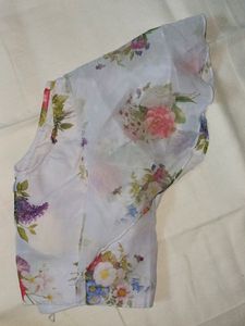 Readymade Blouse With Layer Handsand Side Open