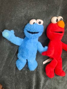 Elmo &amp; Cookie Monster Plush Toys