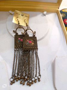 5 earrings &amp; 1 ring