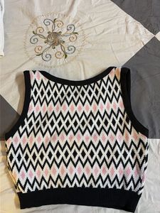 Geometric Pattern Knit Tank Top