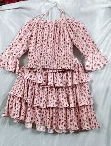 Chic Pink Floral Tiered Ruffle Dress