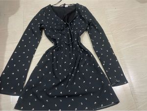h&m floral dress with deep neck design