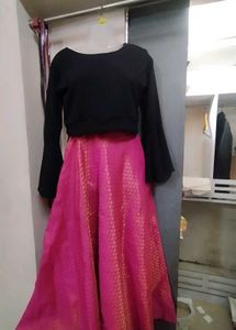 Black Bell Sleeve Crop Top
