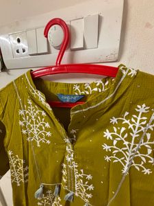 Beautiful green kurta in excellent condition