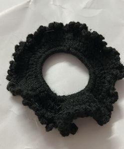 Black scrunches